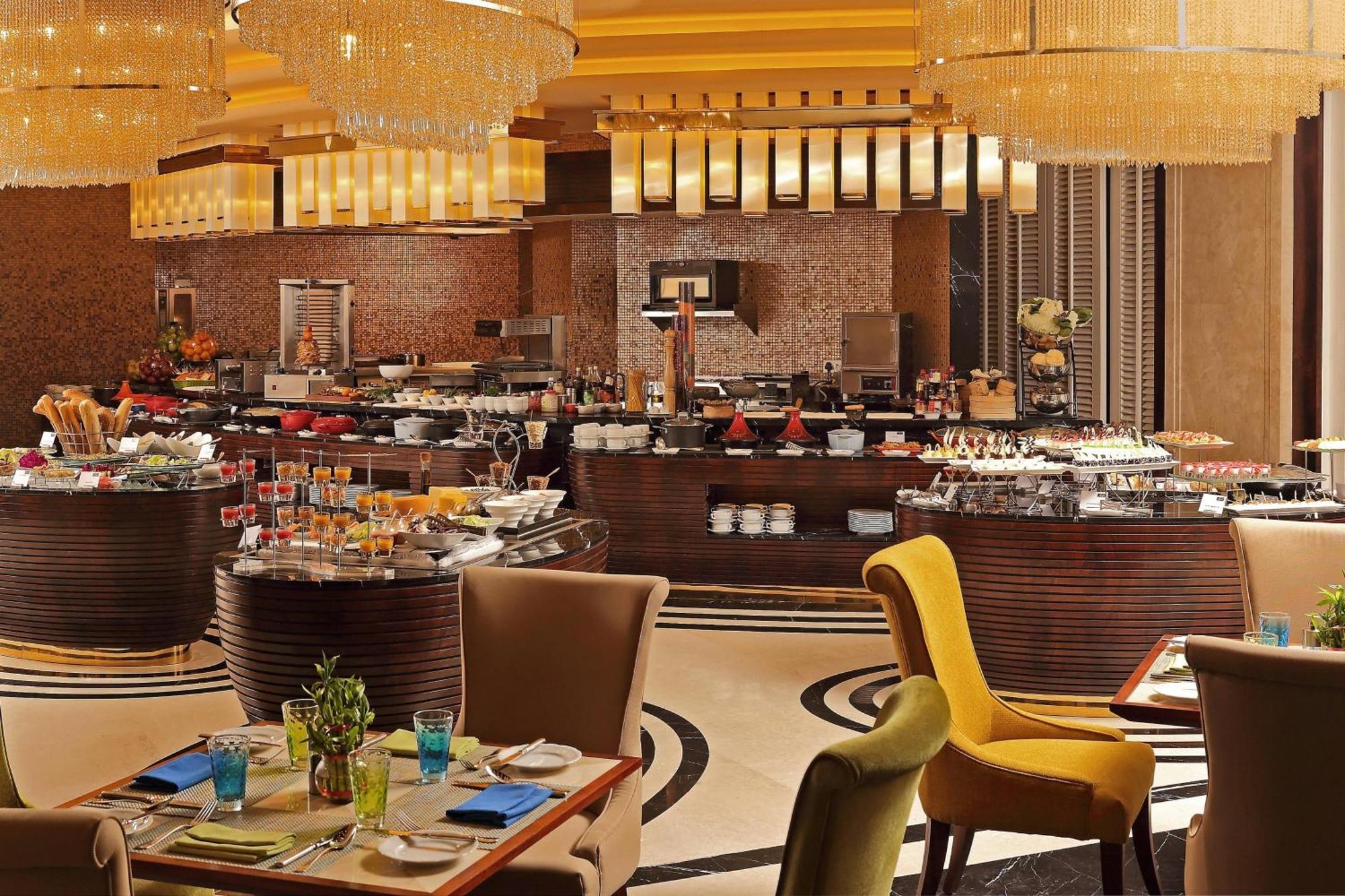 Sheraton Grand Pune Bund Garden Hotel Exteriör bild