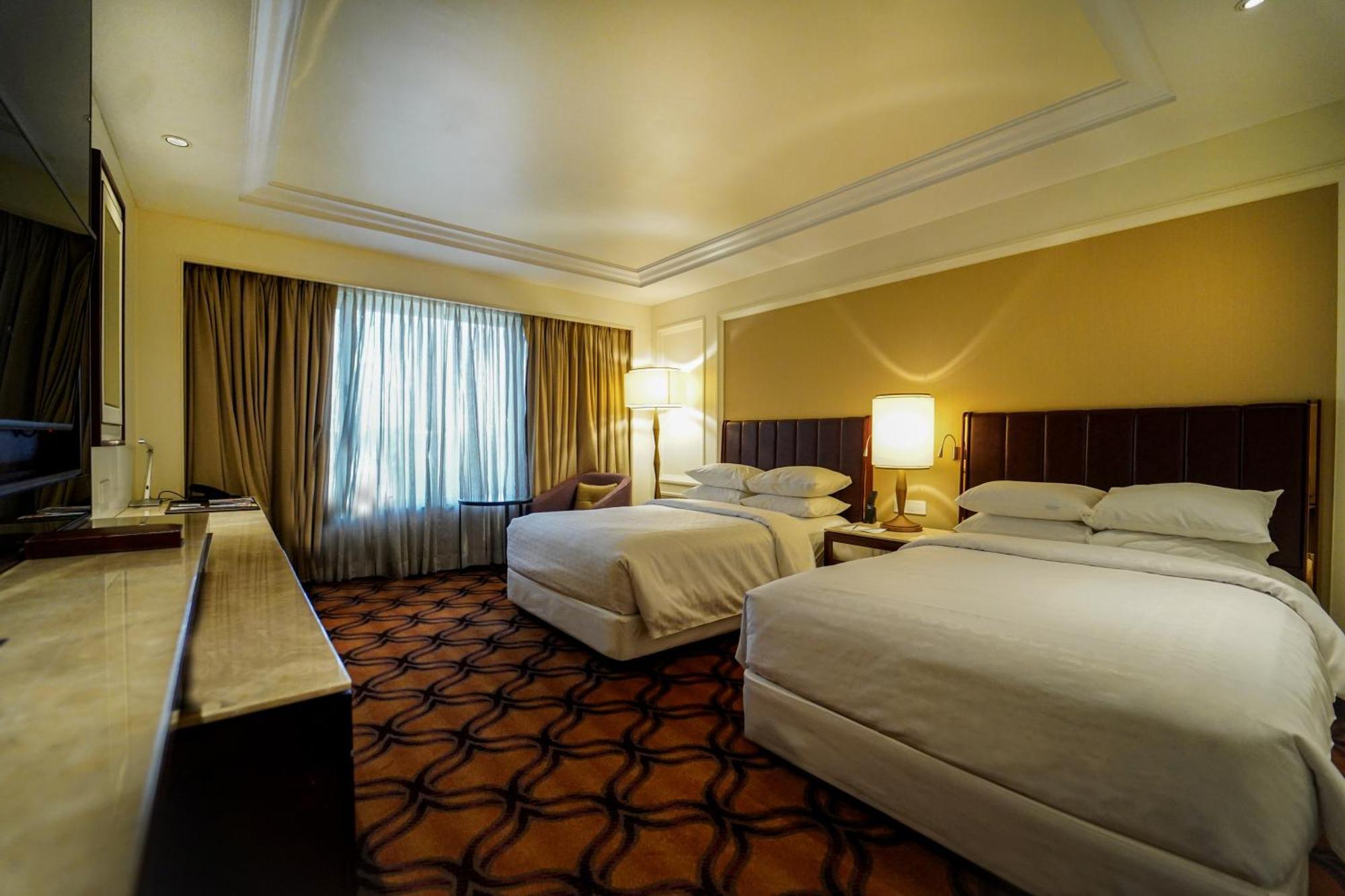 Sheraton Grand Pune Bund Garden Hotel Exteriör bild