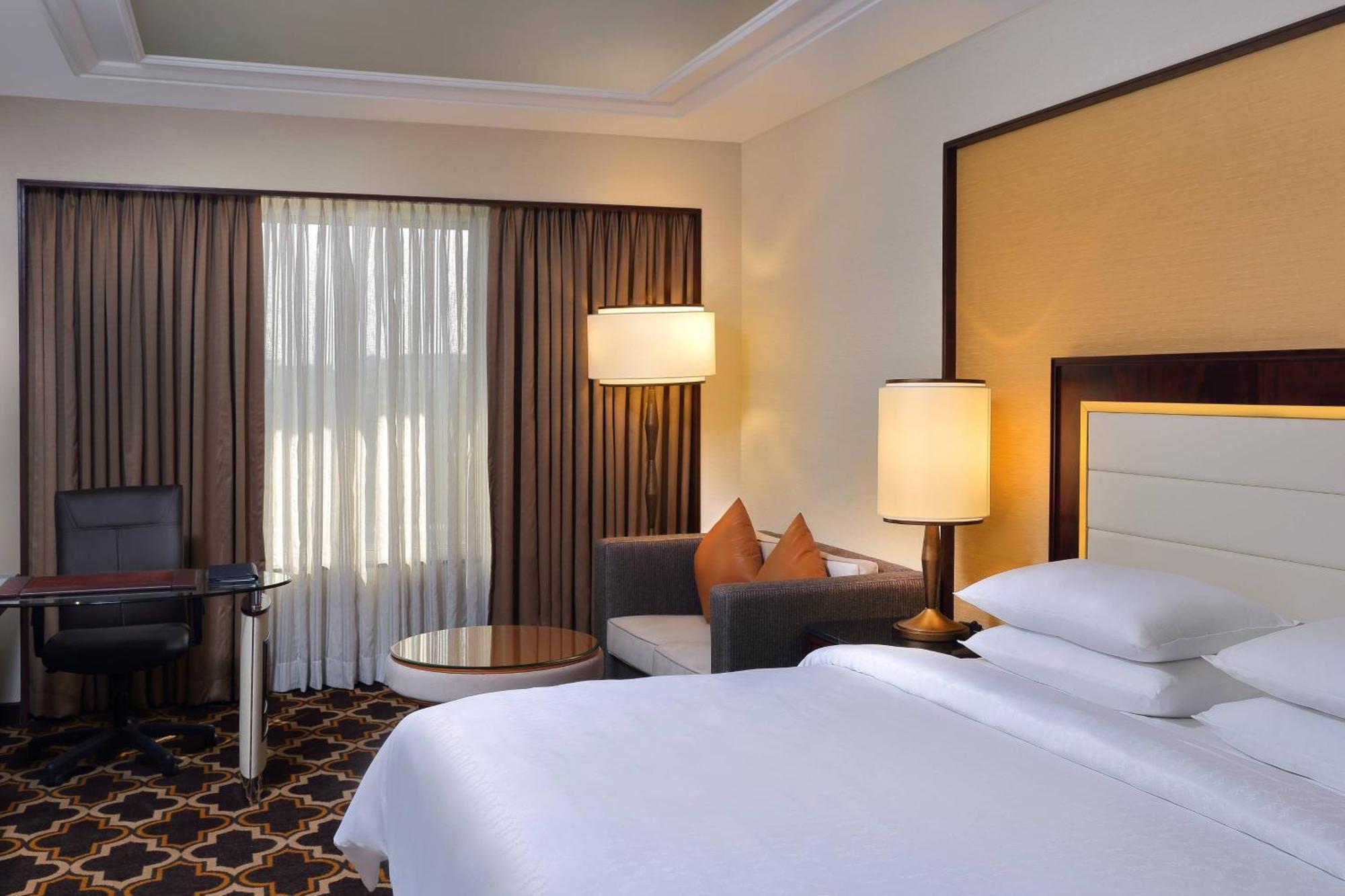 Sheraton Grand Pune Bund Garden Hotel Exteriör bild