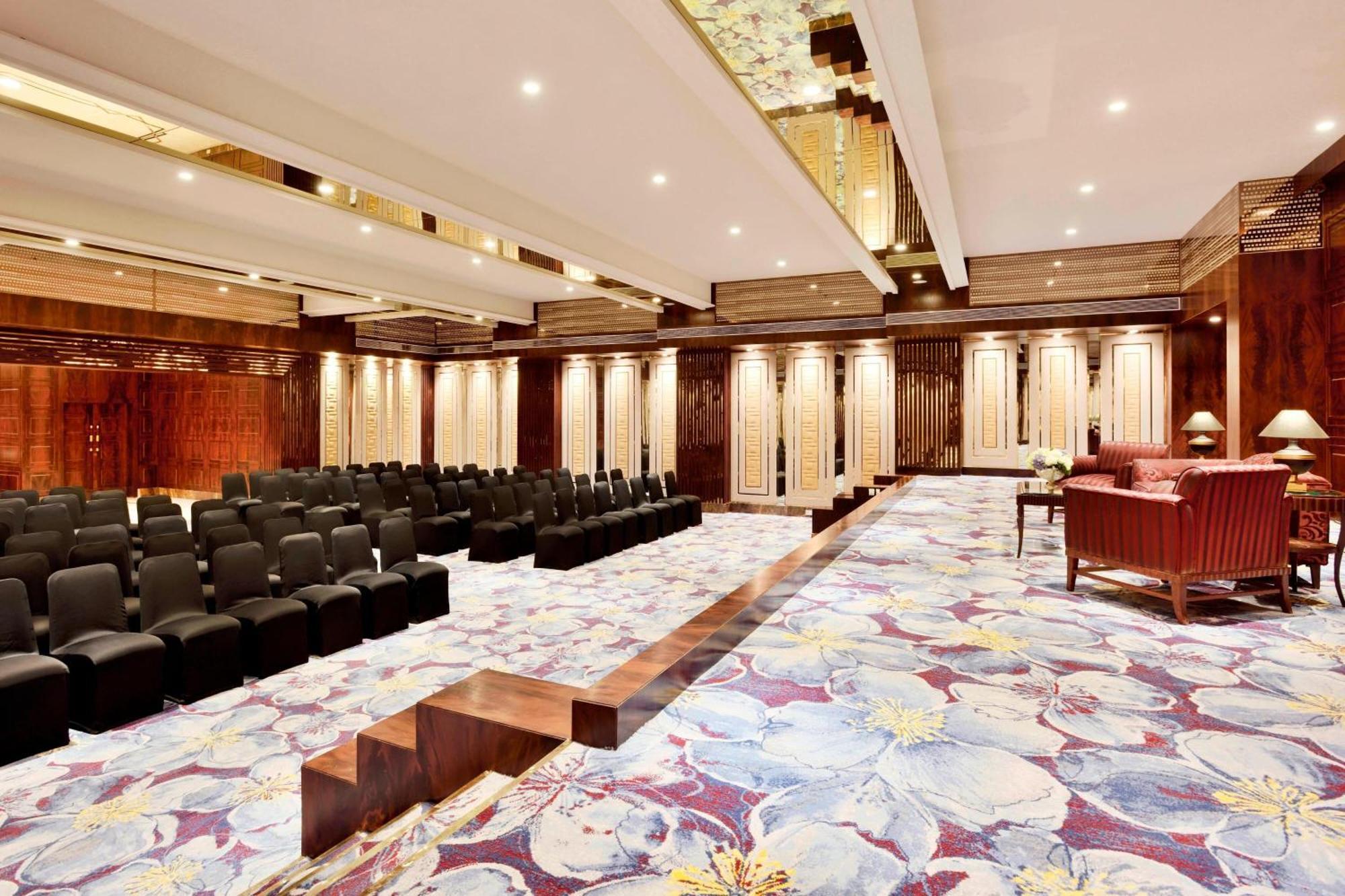 Sheraton Grand Pune Bund Garden Hotel Exteriör bild