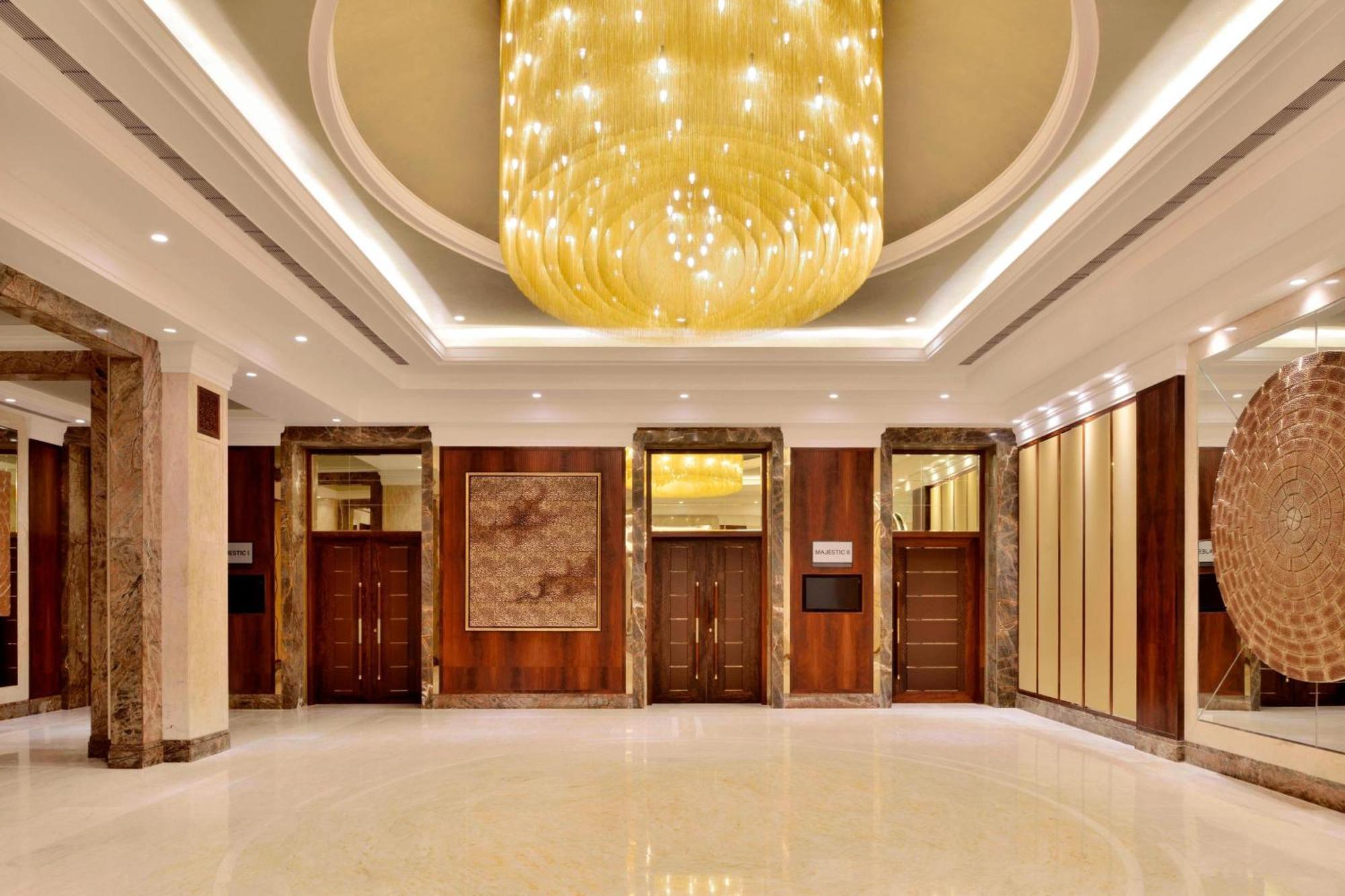 Sheraton Grand Pune Bund Garden Hotel Exteriör bild