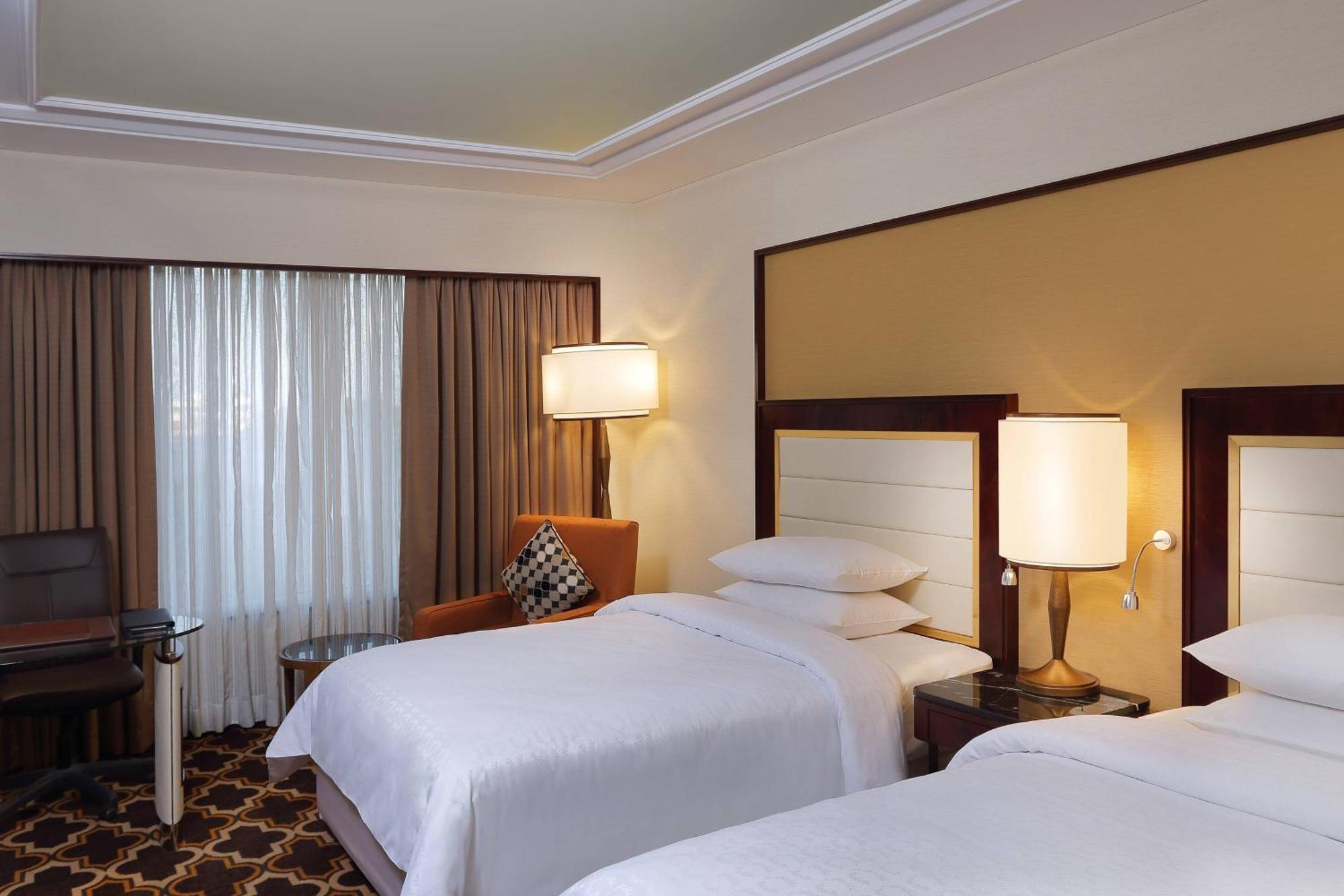 Sheraton Grand Pune Bund Garden Hotel Exteriör bild