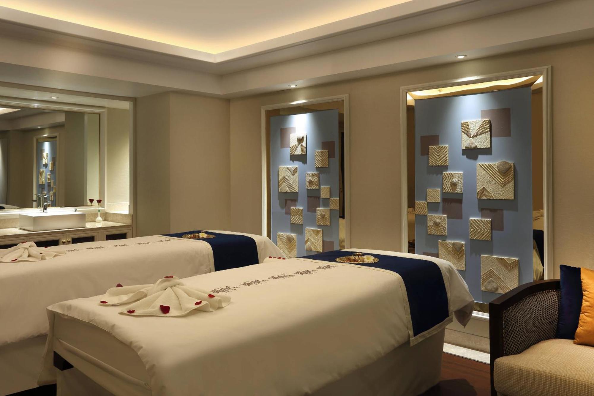 Sheraton Grand Pune Bund Garden Hotel Exteriör bild