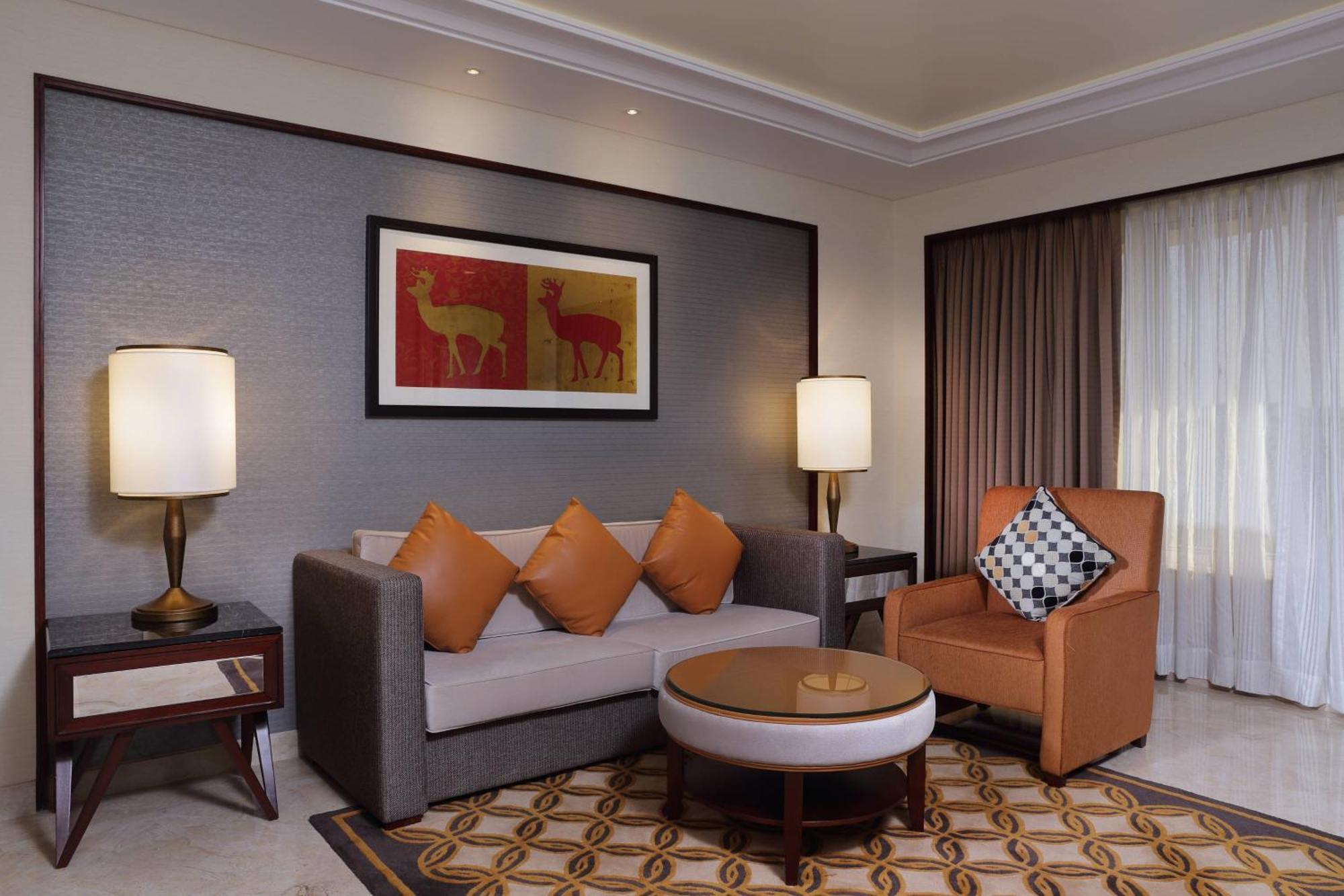 Sheraton Grand Pune Bund Garden Hotel Exteriör bild